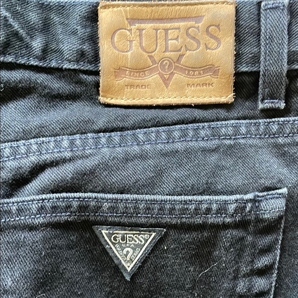 Guess Black Relaxed Jeans with Classic Design unisex